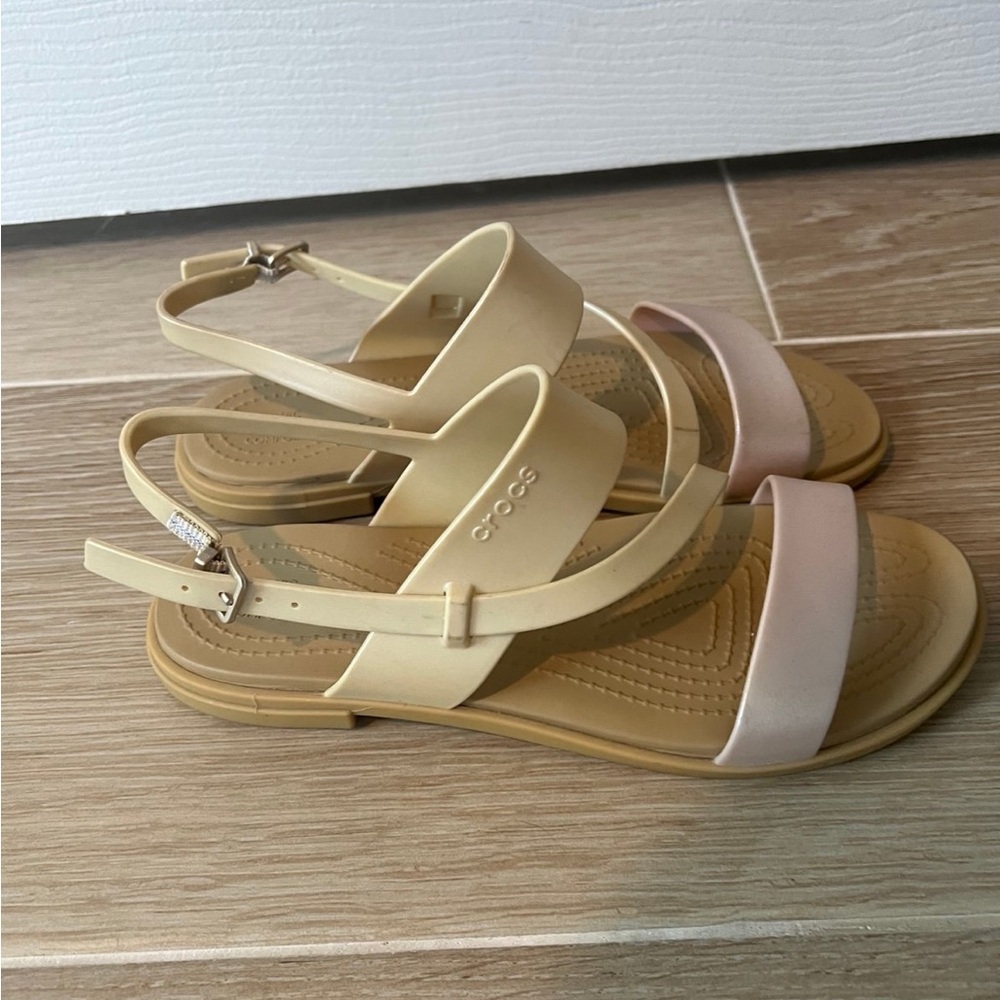 *last chance* LIKE NEW Crocs Tulum Strappy Women's Beige and Pink Sandals